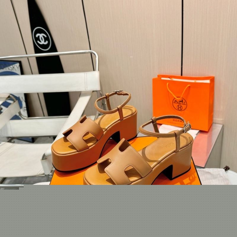 H**mes sandals